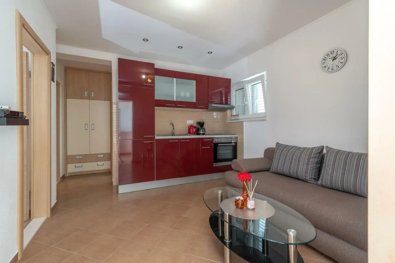 Apartment Nives Trogir