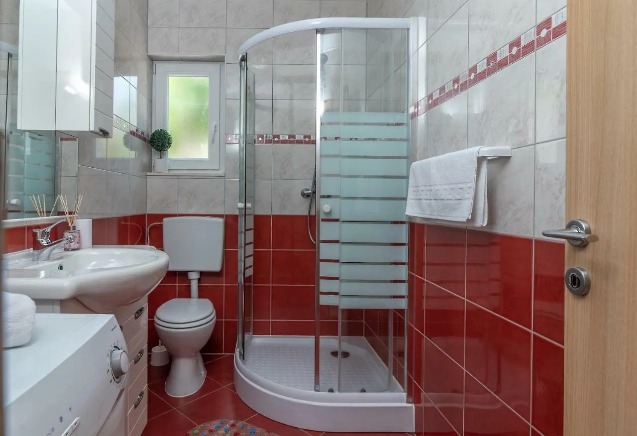 Apartment Nives Trogir 0*,  Croatie
