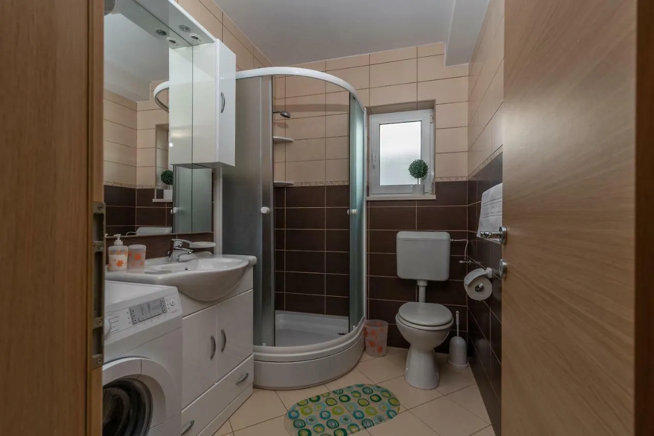 Apartment Nives Trogir